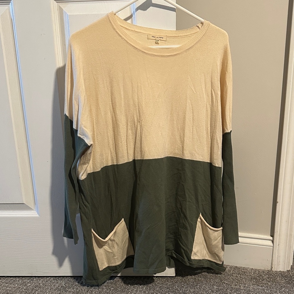tea n rose Two-Tone Cream and Olive Green Colorblock Long Sleeve Top